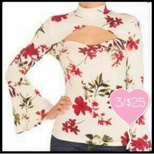 ⭐️3/$25⭐️ Guess NWT Floral Flared Sleeve Top
